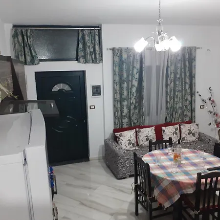 Erjon Apartment *
