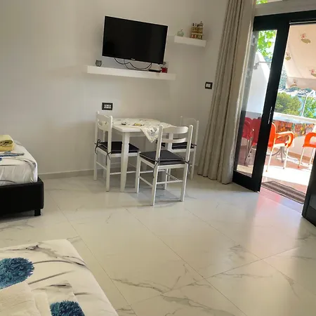 Apartman Erjon *